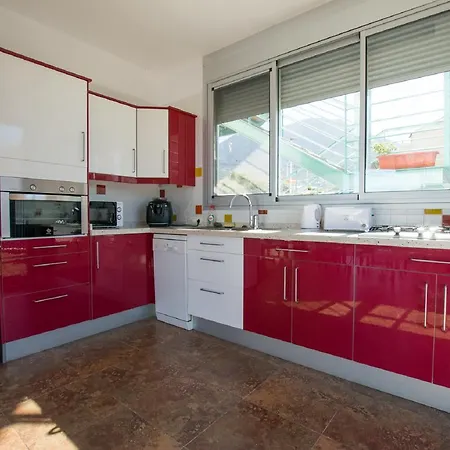 Casa de Férias Peaceful Modern Beach Bajamar (La Laguna)
