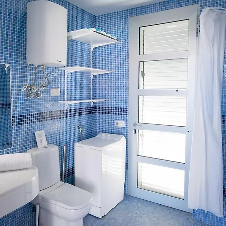 Peaceful Modern Beach Holiday home Bajamar (La Laguna)